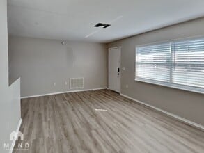 7511 Hawthorn Dr in Port Richey, FL - Building Photo - Building Photo