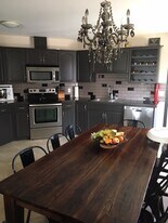 4421-4447 47 Ave in Olds, AB - Building Photo