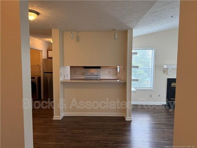 300 Waterdown Dr in Fayetteville, NC - Building Photo - Building Photo