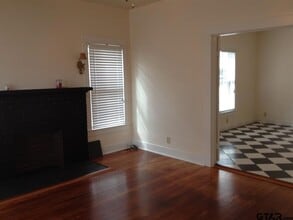 632 Nacogdoches St, Unit 4502 in Jacksonville, TX - Building Photo - Building Photo