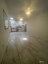 1375 Canyon Trce in Canyon Lake, TX - Building Photo - Building Photo