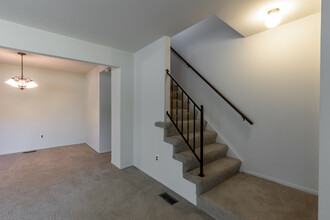 Continental Plaza Apartments in Taylor, MI - Foto de edificio - Interior Photo