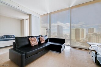 3722 S Las Vegas Blvd in Las Vegas, NV - Building Photo - Building Photo