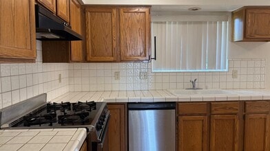 777 E Encore Dr in Hanford, CA - Building Photo - Building Photo