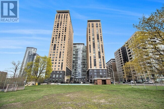 property at 105-1105 Champagne Ave S