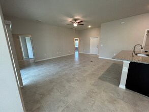 4113 NE 20th Ct in Cape Coral, FL - Building Photo - Building Photo