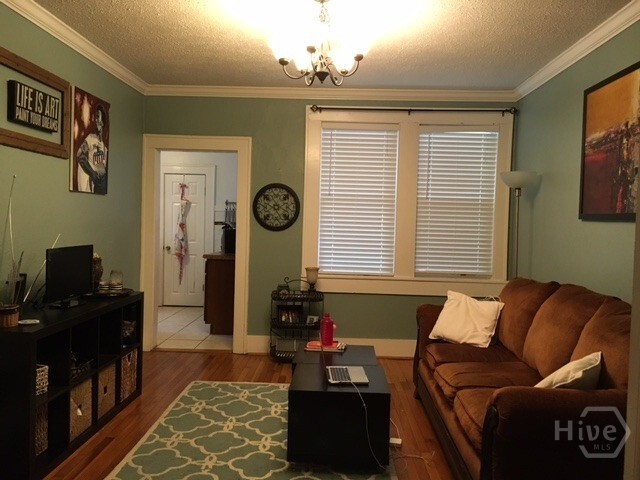 property at 1310 E Henry St