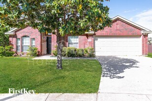 6908 Edgefield Dr in Denton, TX - Building Photo