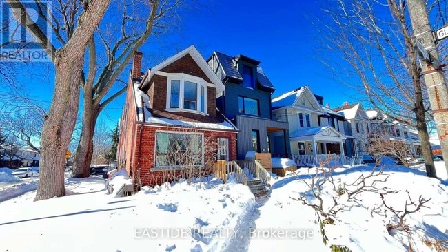 212 Monarch Park Ave in Toronto, ON - Building Photo - Building Photo