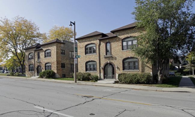 3059-3069 S Kinnickinnic Ave in Milwaukee, WI - Building Photo - Building Photo