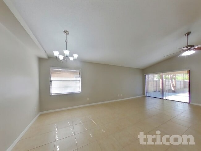 4729 Suntree Blvd in Orlando, FL - Building Photo - Building Photo