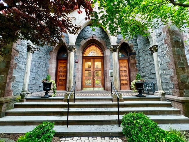 property at 820 Hudson St