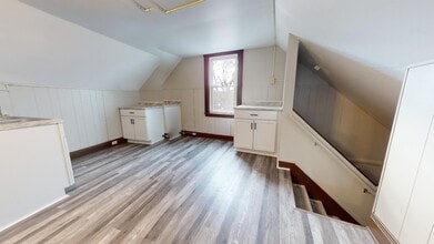 3210 W 98th St in Cleveland, OH - Building Photo - Building Photo