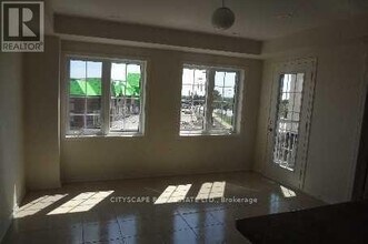 153 Hawkview Blvd in Vaughan, ON - Building Photo - Building Photo