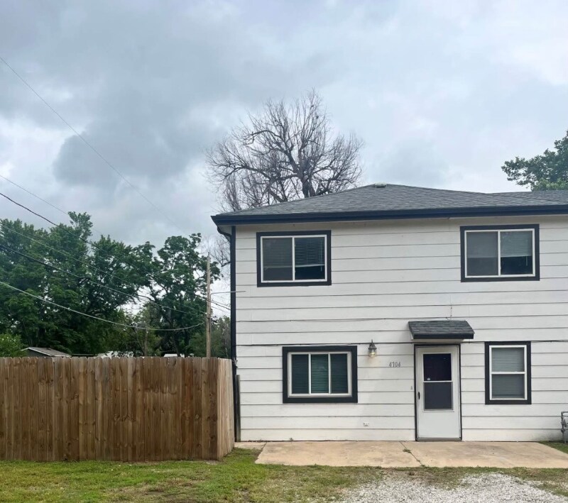 4704 W Murdock St in Wichita, KS - Building Photo