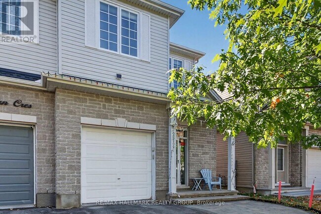 272 Broxburn Crescent in Ottawa, ON - Building Photo - Building Photo