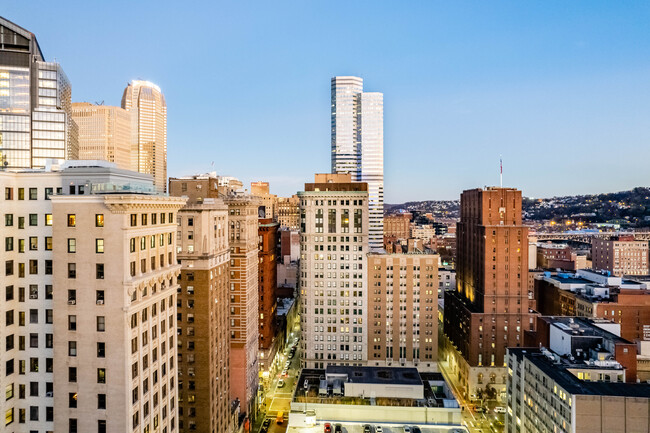 The Carlyle Ground Floor in Pittsburgh, PA - Building Photo - Building Photo