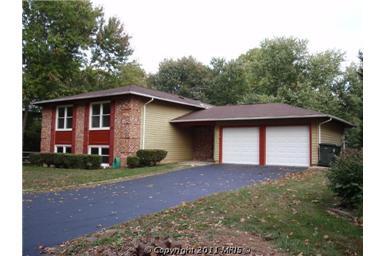 8904 Grass Valley Ct in Springfield, VA - Building Photo