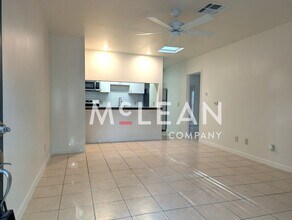 594 Calle Abronia S in Palm Springs, CA - Building Photo - Building Photo