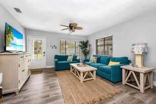 6660 Date Palm Ave S in St. Petersburg, FL - Building Photo