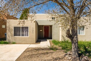 505 Carlisle Blvd NE in Albuquerque, NM - Building Photo