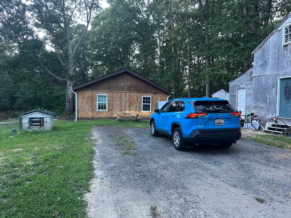 22533 Point Lookout Rd in Leonardtown, MD - Building Photo