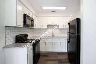 1436 Berrier St in Orange Park, FL - Building Photo