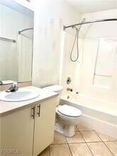 912 Cape Coral Pkwy W in Cape Coral, FL - Building Photo - Building Photo