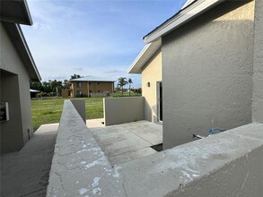 1350 Rio De Janeiro Ave, Unit 4B in Punta Gorda, FL - Building Photo - Building Photo