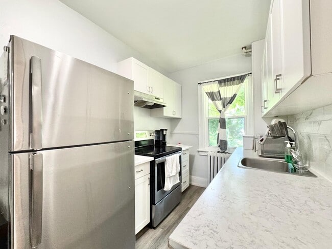 property at 5325 Van Alstyne Pl