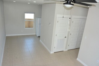 San Carlos Apartments in Laredo, TX - Building Photo - Building Photo