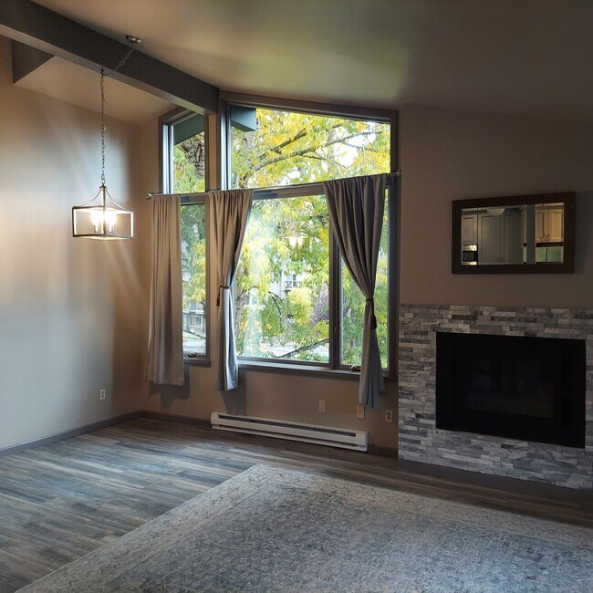 211 W Beaver Creek Blvd in Avon, CO - Building Photo - Building Photo