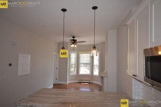 12 Chelsea St, Unit 3 in Boston, MA - Building Photo - Building Photo