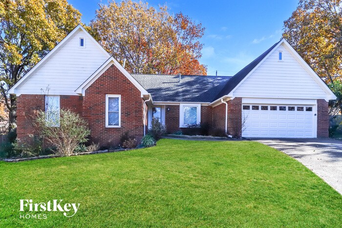 8824 Bredbury Cove E in Memphis, TN - Building Photo