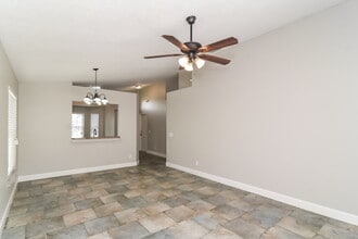 2025 Donegan Pl in Orlando, FL - Building Photo - Building Photo