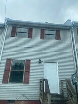 177 S Cedar Acres, Unit S Cedar Acres Unit 2 in Lebanon, VA - Building Photo