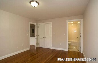 134 Summer St in Malden, MA - Foto de edificio - Building Photo