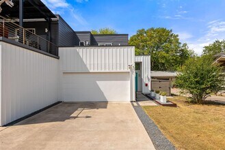 2706 Wilson St in Austin, TX - Building Photo - Building Photo