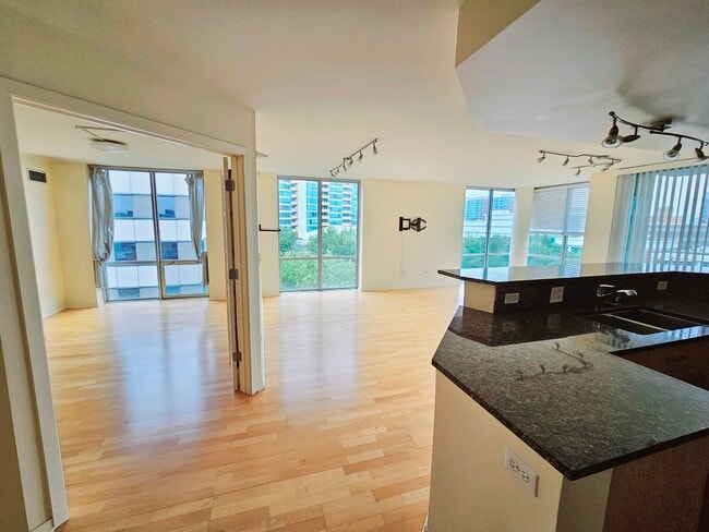 1640 Maple Ave in Evanston, IL - Building Photo - Building Photo