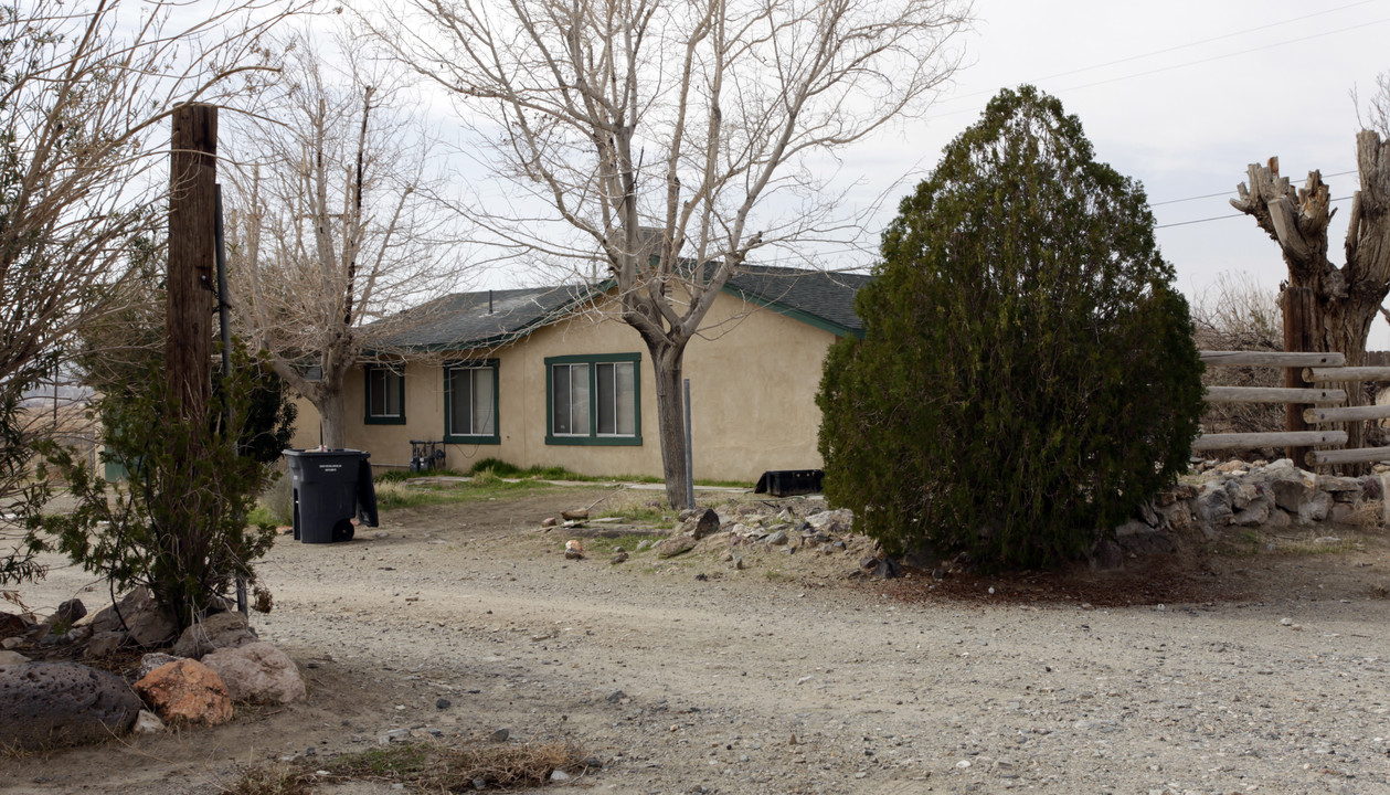 30821 Hwy. 58 in Barstow, CA - Building Photo