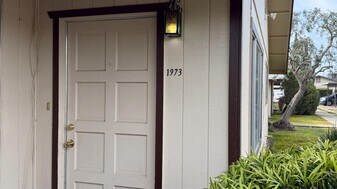 1973 Emma Lee Ln in Hanford, CA - Building Photo