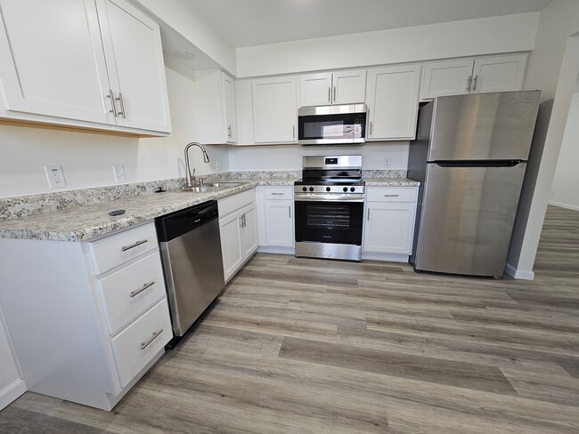 28939 Lem Ct in Perrysburg, OH - Building Photo - Building Photo