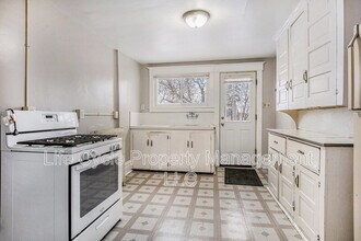 247 Sweet St NE in Grand Rapids, MI - Building Photo - Building Photo