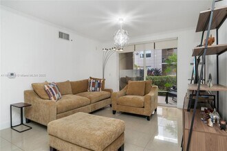 17125 N Bay Rd, Unit 3104 in Sunny Isles Beach, FL - Building Photo - Building Photo