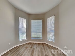 10834 Golden Sunshine Dr in Houston, TX - Foto de edificio - Building Photo