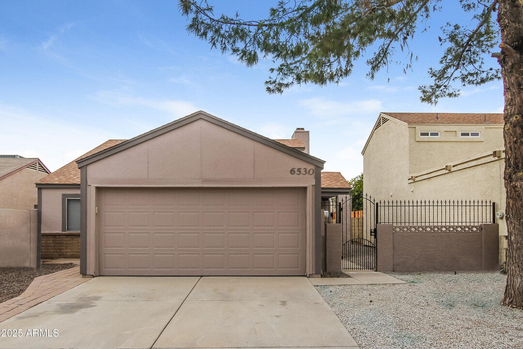 6530 W Cinnabar Ave in Glendale, AZ - Building Photo