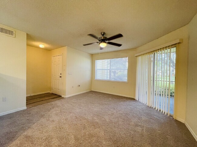 12630 Equestrian Cir-Unit -1811 in Ft. Myers, FL - Building Photo - Building Photo