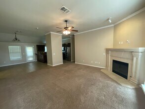 700 Apple Tree Ln in Moore, OK - Building Photo - Building Photo