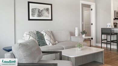 3050 Steeple Cir in Cape Coral, FL - Foto de edificio - Building Photo