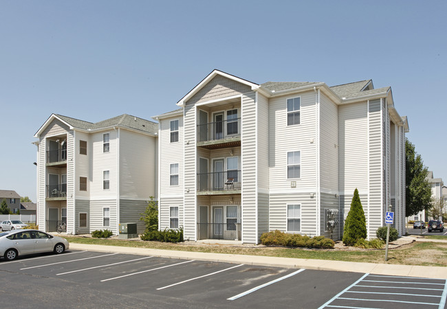 The Village at Chandler Crossings in East Lansing, MI - Foto de edificio - Building Photo